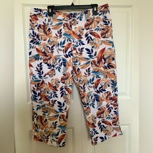 EUC Tropical Monstera Print Crop Capris from Gloria Vanderbilt Plus Size 16